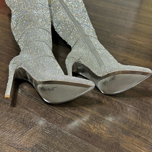 Steve Madden Wonders Rhinestone Pointed-Toe Over The Knee Boots Size 7.5 Women - Picture 8 of 16